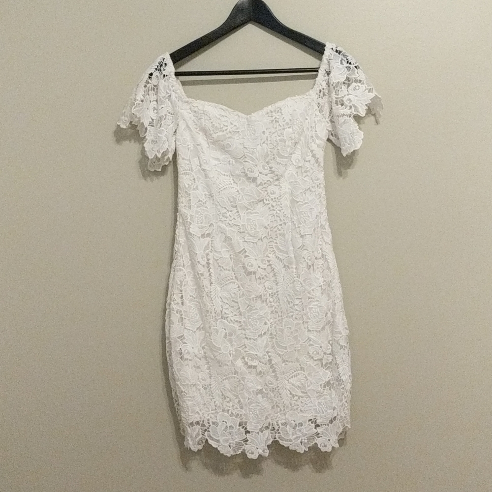 NWOT Lace Guess dress